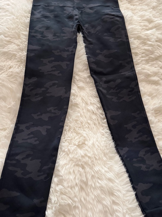 SPANX Pants - SPANX Black Camo High-Rise Leggings